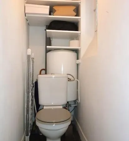 2-rooms Sunny In Hip Place